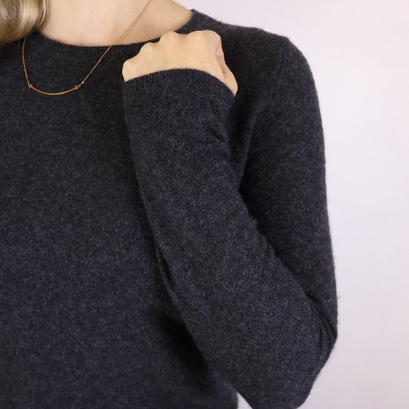 Lord & Taylor 100% cashmere slim fit dark grey crewneck sweater - Picture 5 of 8